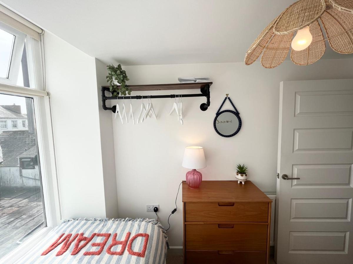 Apres Beach Apartment Sleeps 4 Penzance Buitenkant foto