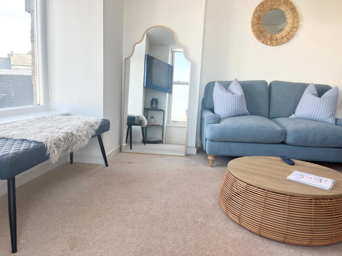 Apres Beach Apartment Sleeps 4 Penzance Buitenkant foto