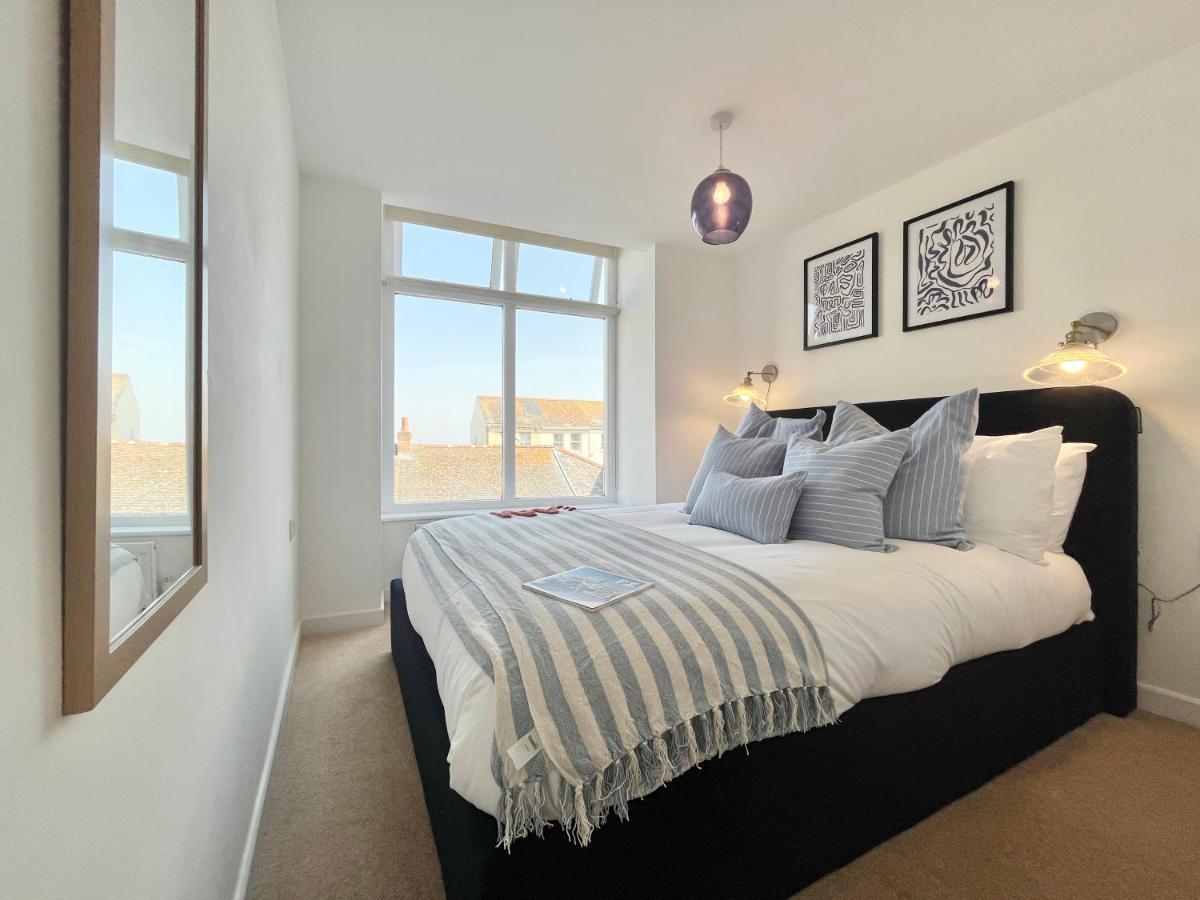 Apres Beach Apartment Sleeps 4 Penzance Buitenkant foto