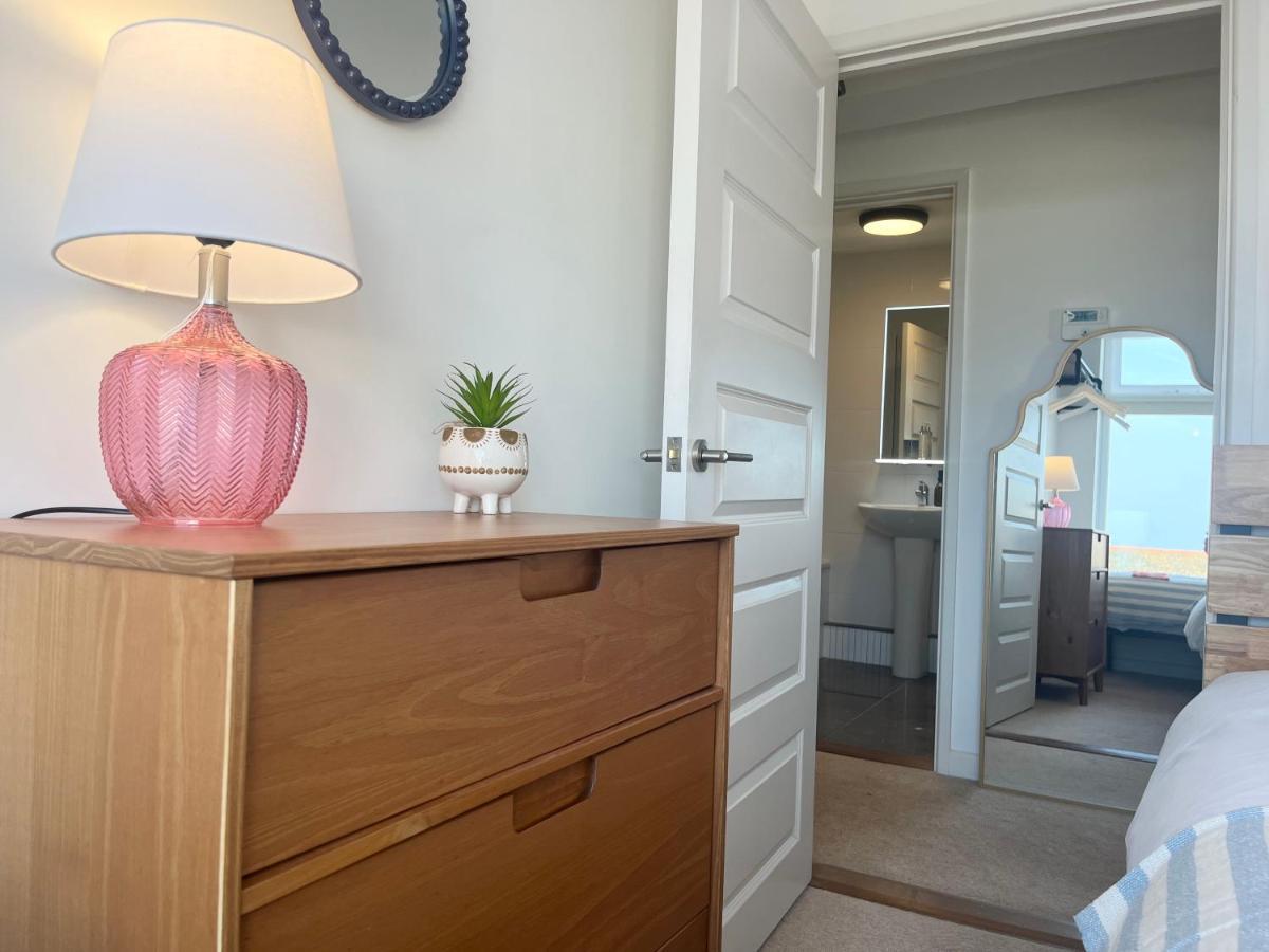 Apres Beach Apartment Sleeps 4 Penzance Buitenkant foto