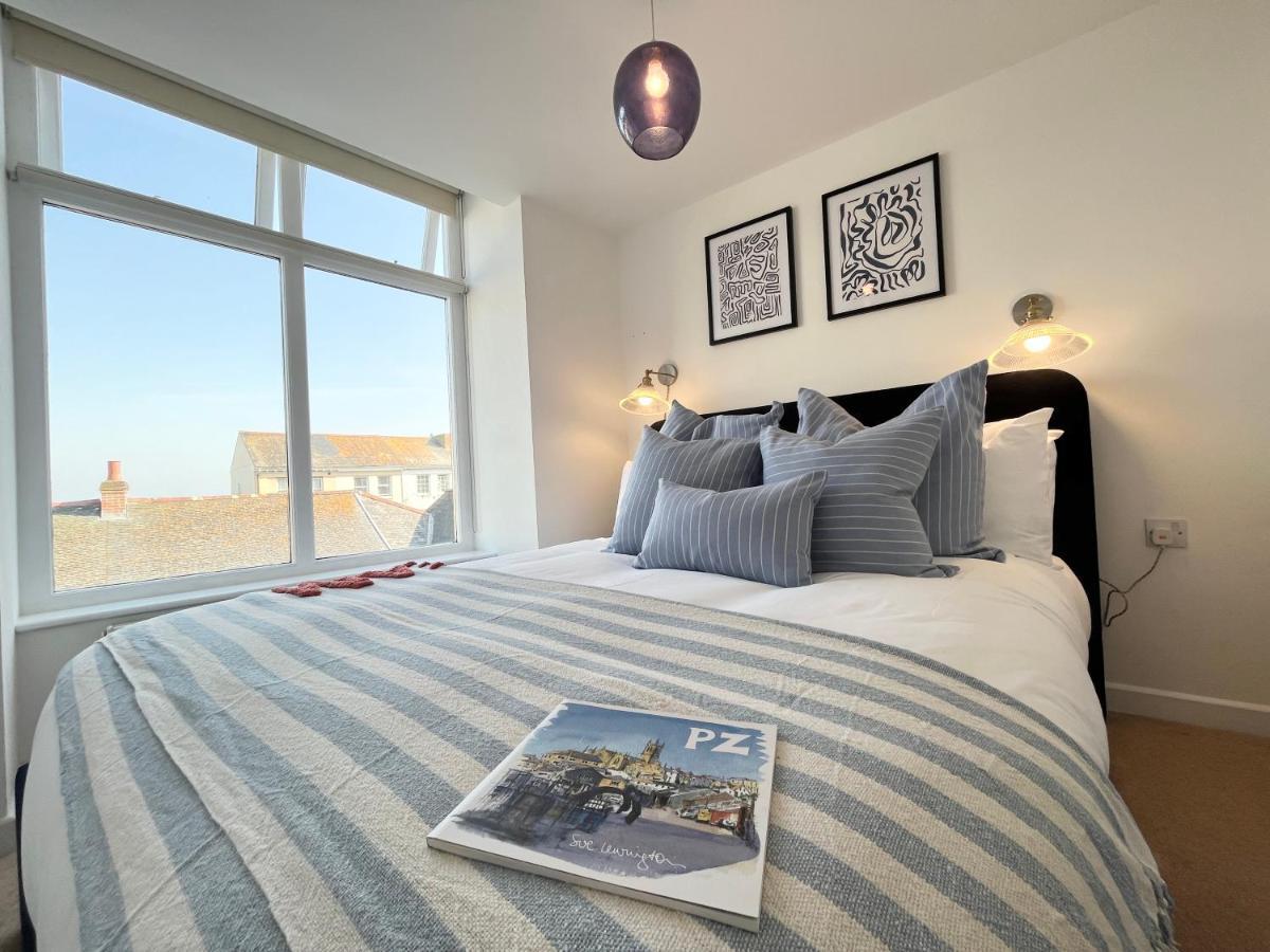 Apres Beach Apartment Sleeps 4 Penzance Buitenkant foto
