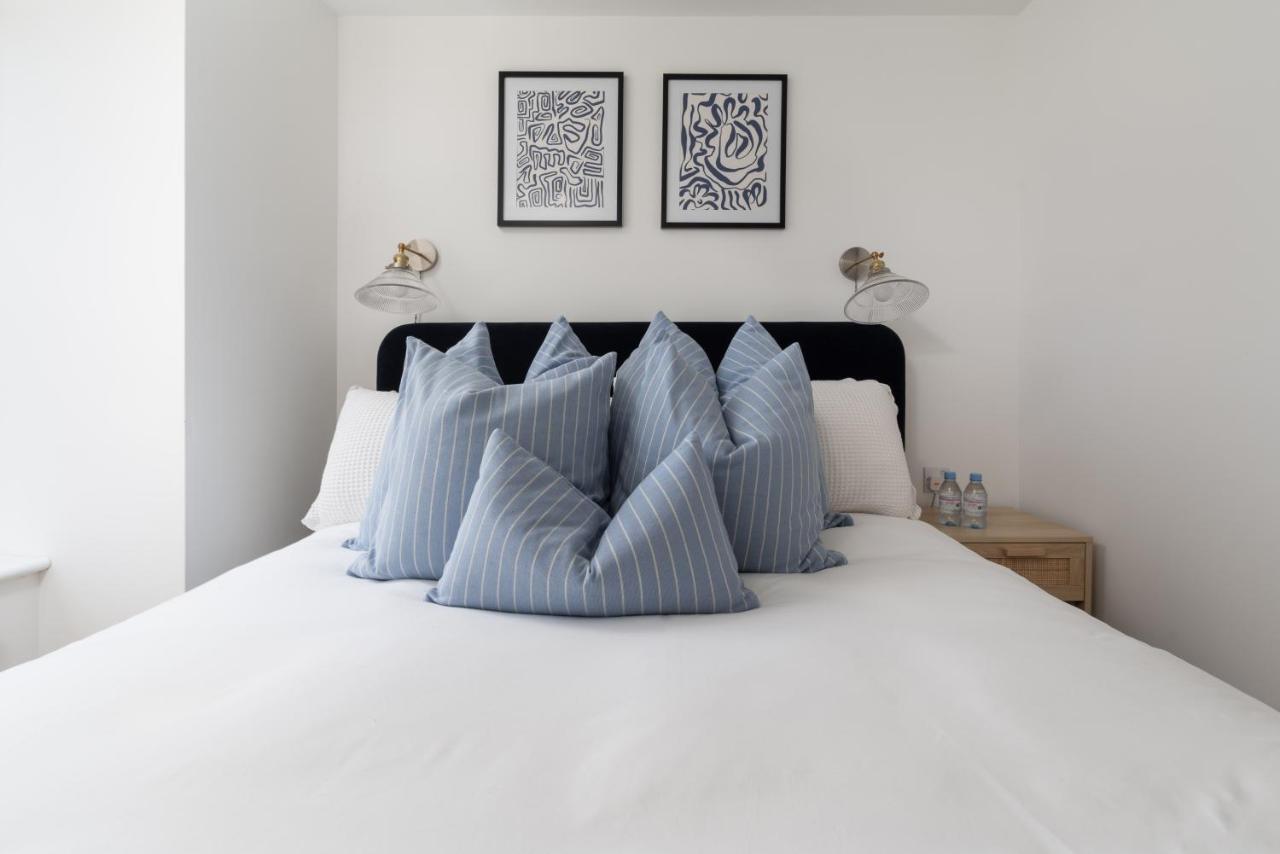 Apres Beach Apartment Sleeps 4 Penzance Buitenkant foto