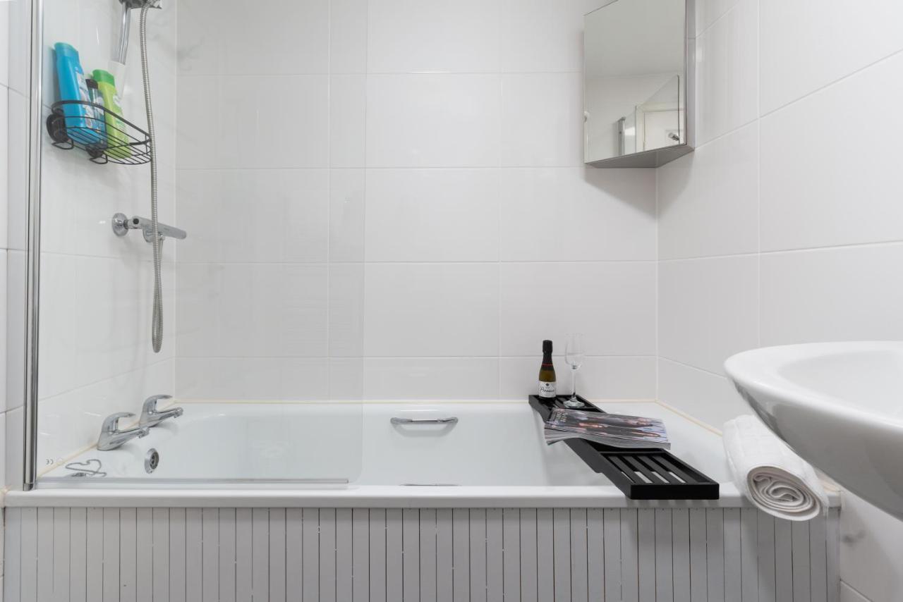 Apres Beach Apartment Sleeps 4 Penzance Buitenkant foto