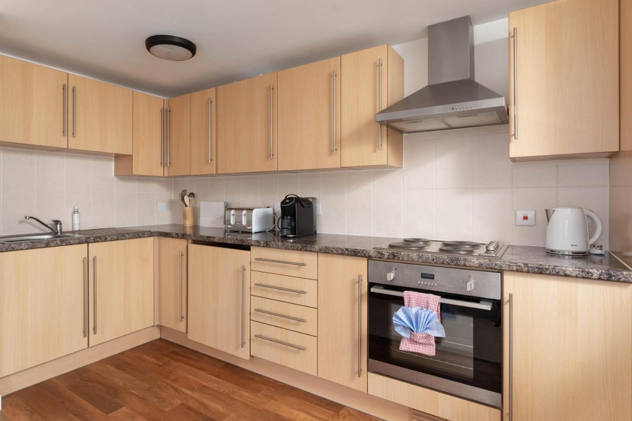 Apres Beach Apartment Sleeps 4 Penzance Buitenkant foto