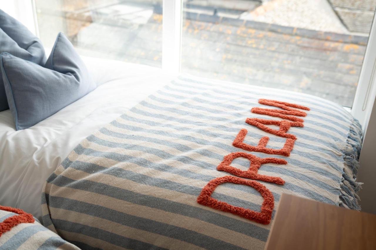 Apres Beach Apartment Sleeps 4 Penzance Buitenkant foto